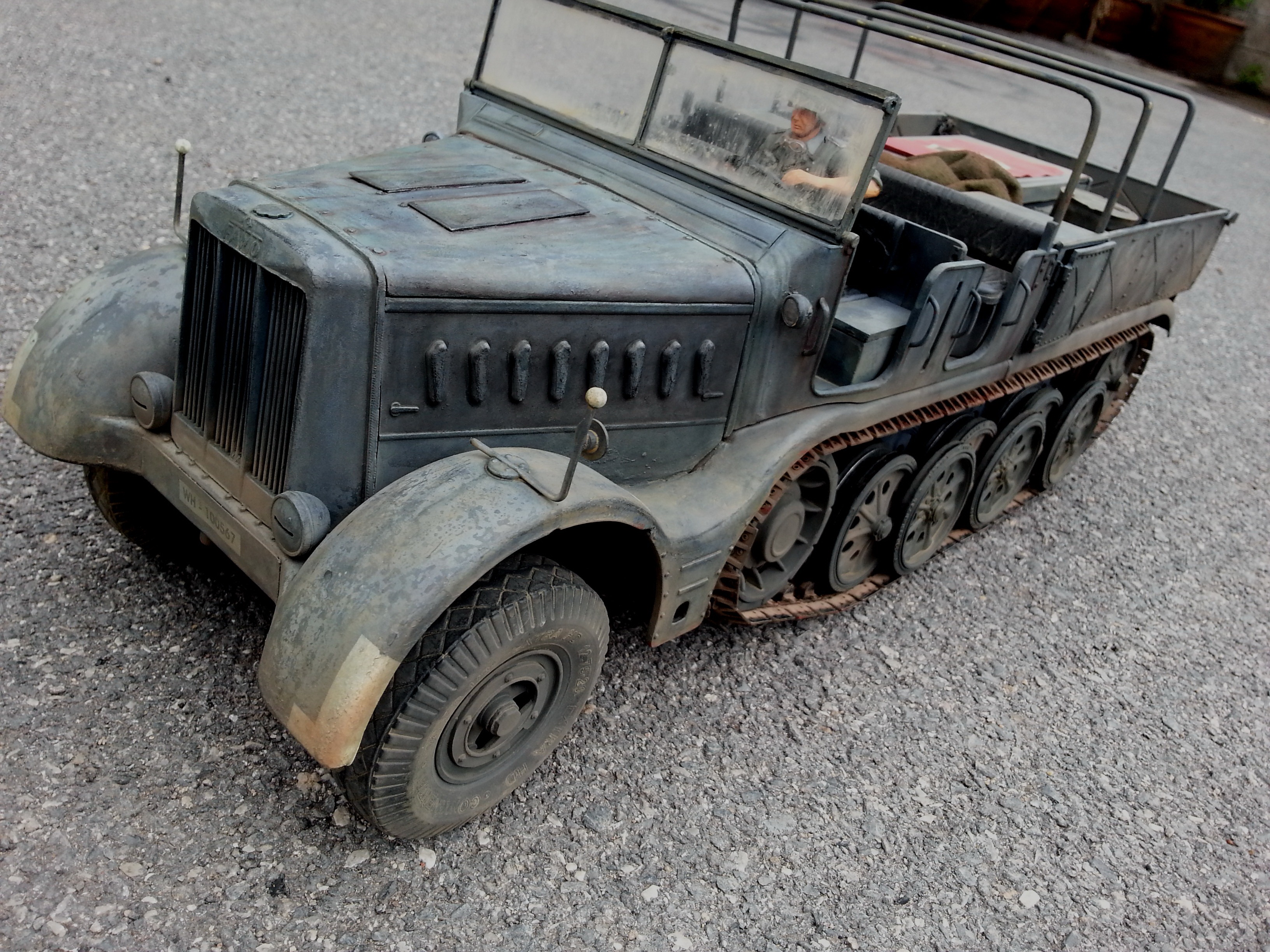 Char 1/16 Halftrack Allemand FAMO – Avec Canon 88 – RC – Échelle 1:16 – Occasion