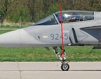 Click image for larger version

Name:	fwd gear placement.jpg
Views:	649
Size:	109.0 KB
ID:	2044577