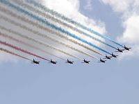 Click image for larger version

Name:	Red Arrows11r.jpg
Views:	23
Size:	98.8 KB
ID:	2106316