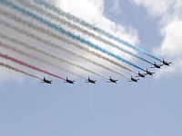 Click image for larger version

Name:	Red Arrows11800.jpg
Views:	17
Size:	68.0 KB
ID:	2106317