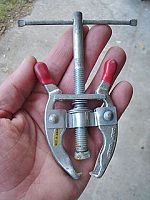 Click image for larger version

Name:	battery terminal puller.jpg
Views:	57
Size:	58.0 KB
ID:	2169652